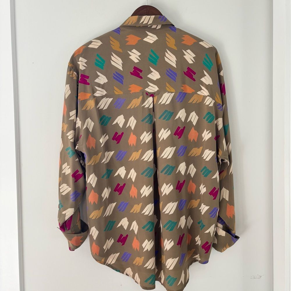 Vintage Colours by Alexander Julian 100% Silk Button Down Shirt — Size 8 - Picture 6 of 7